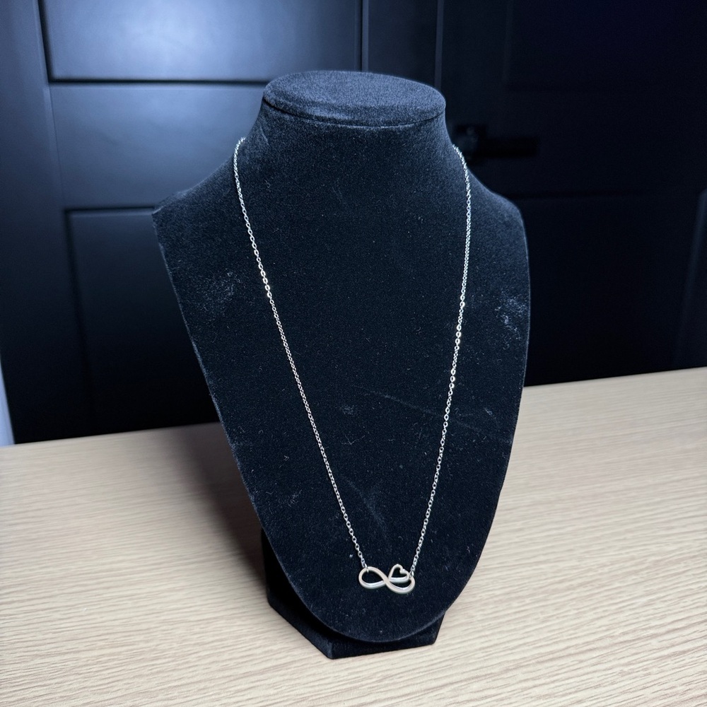 ELEGANT SILVER HEART INFINITY TRENDY CUTE PRETTY NECKLACE CASUAL JEWELRY